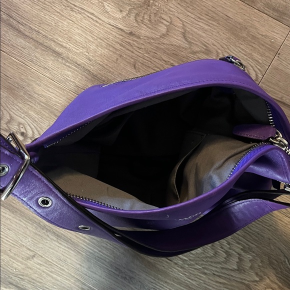 Vintage Coach Purple Leather Shoulder Bag - Picture 5 of 10